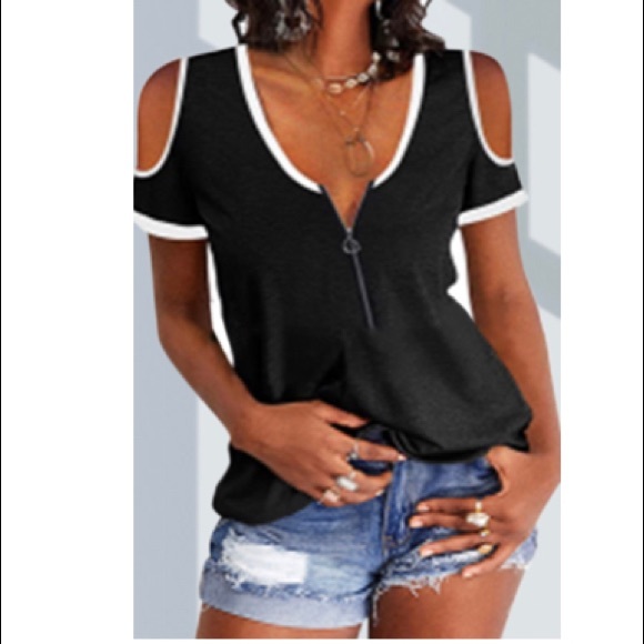 Cold shoulder & big ring zipper; classic black & white top - Picture 1 of 2